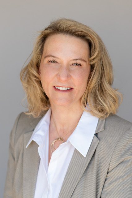 Dr. Elizabeth VanLeeuwen